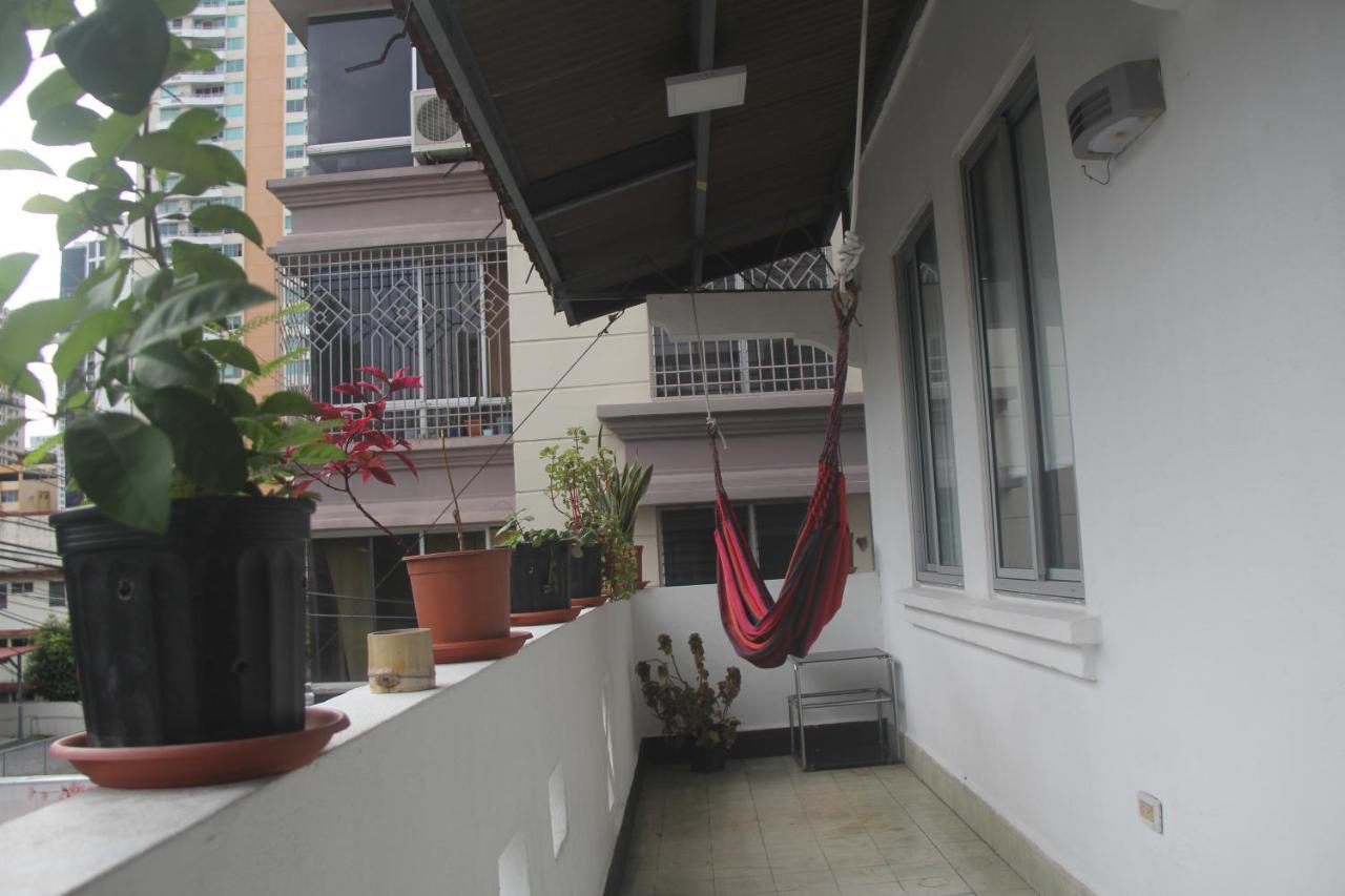 Eden'S Garden Hostel Panama City Exterior photo